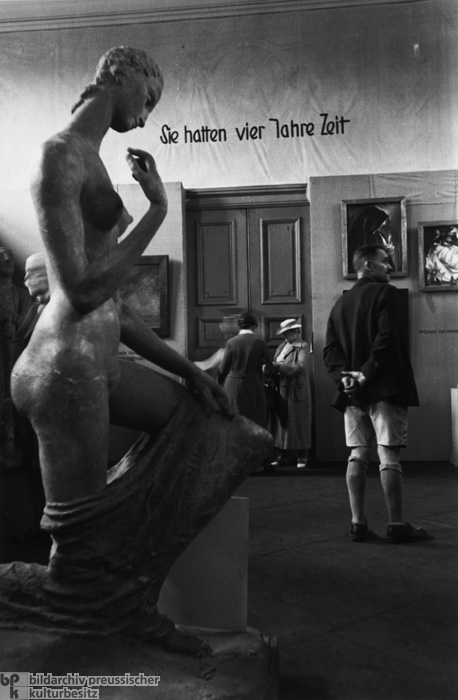 Entartete Kunst: Wilhelm Lehmbrucks <I>Große Kniende</i> (1937)